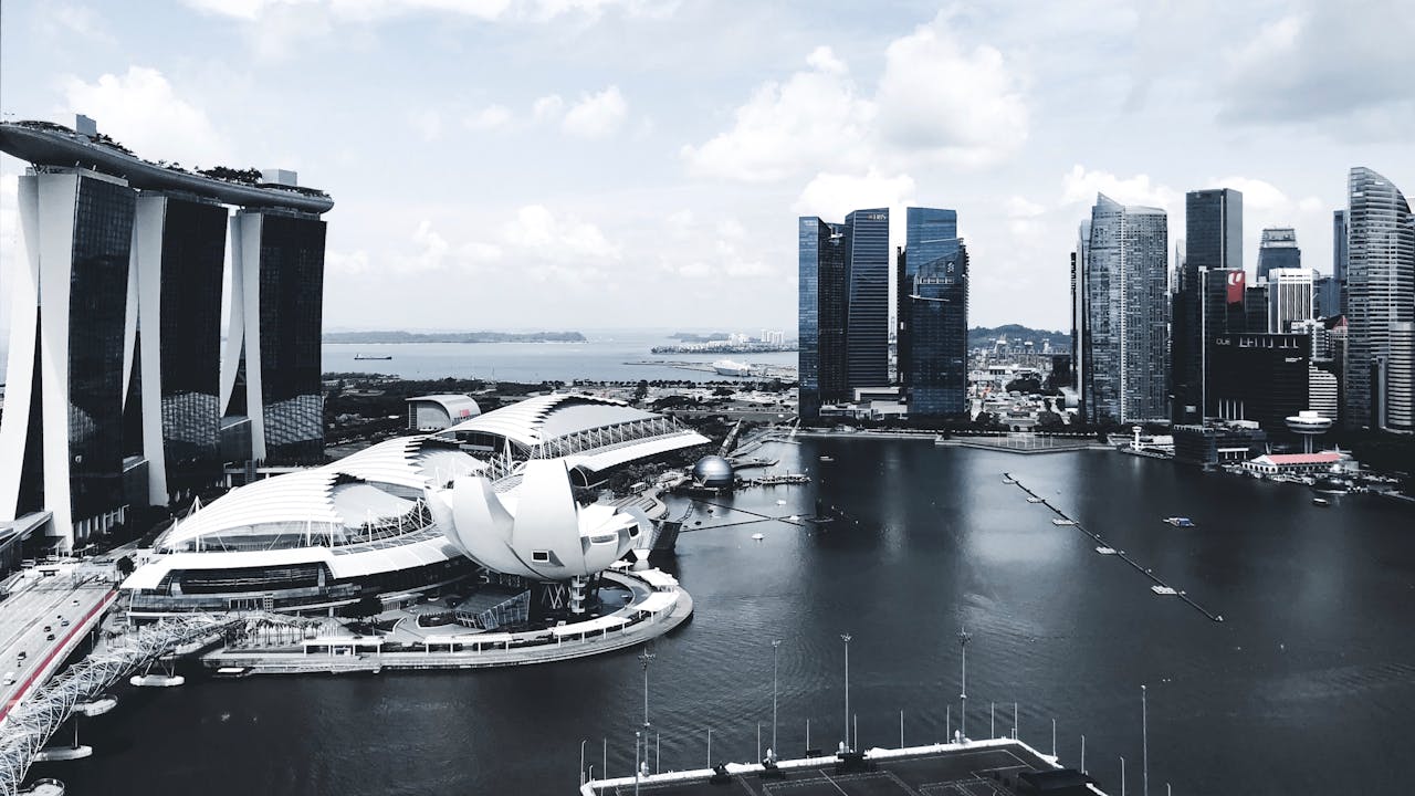 Explore Singapore's stunning Marina Bay skyline with modern architecture and scenic waterfront views.